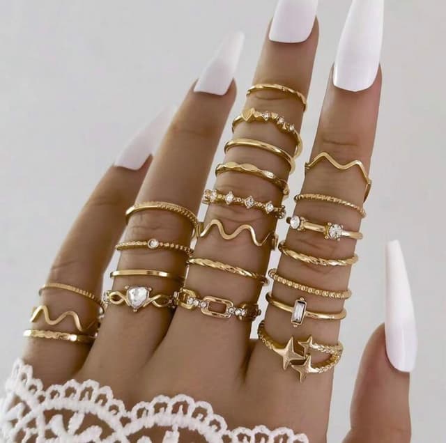 Star Asymmetrical Rings